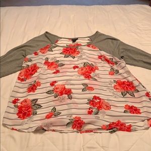 ❤️ Torrid size 2 chiffon baseball tee